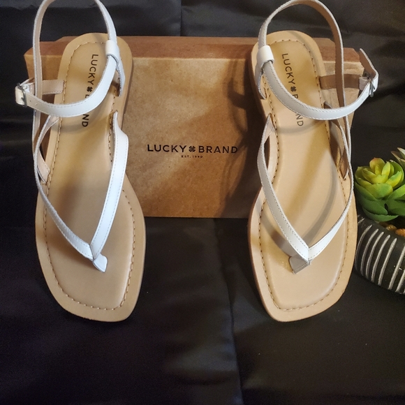Lucky Brand Shoes - Lucky Brand Women's Nylee Flat Sandals White 7M